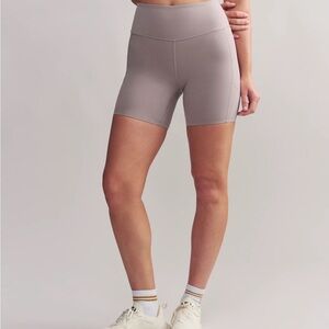 RHONE Women's Bike Shorts - Light Gray